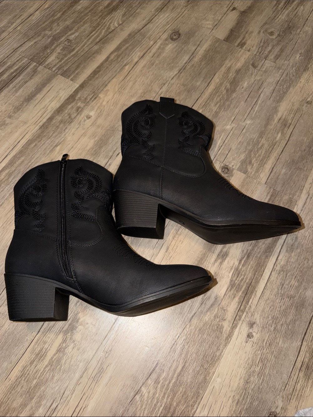 Global Win Black Embroidered Western Ankle Boots